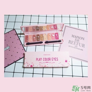 爱丽小屋樱花眼影画法 爱丽小屋樱花眼影盘教程